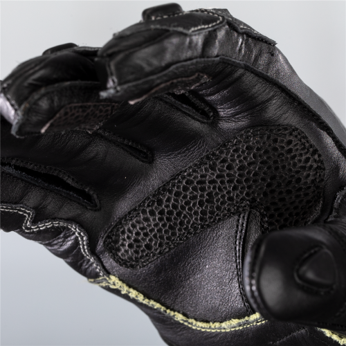 RST TRACTECH EVO 4 SHORT CE MENS GLOVE RST TRACTECH EVO 4 SHORT CE MENS GLOVE